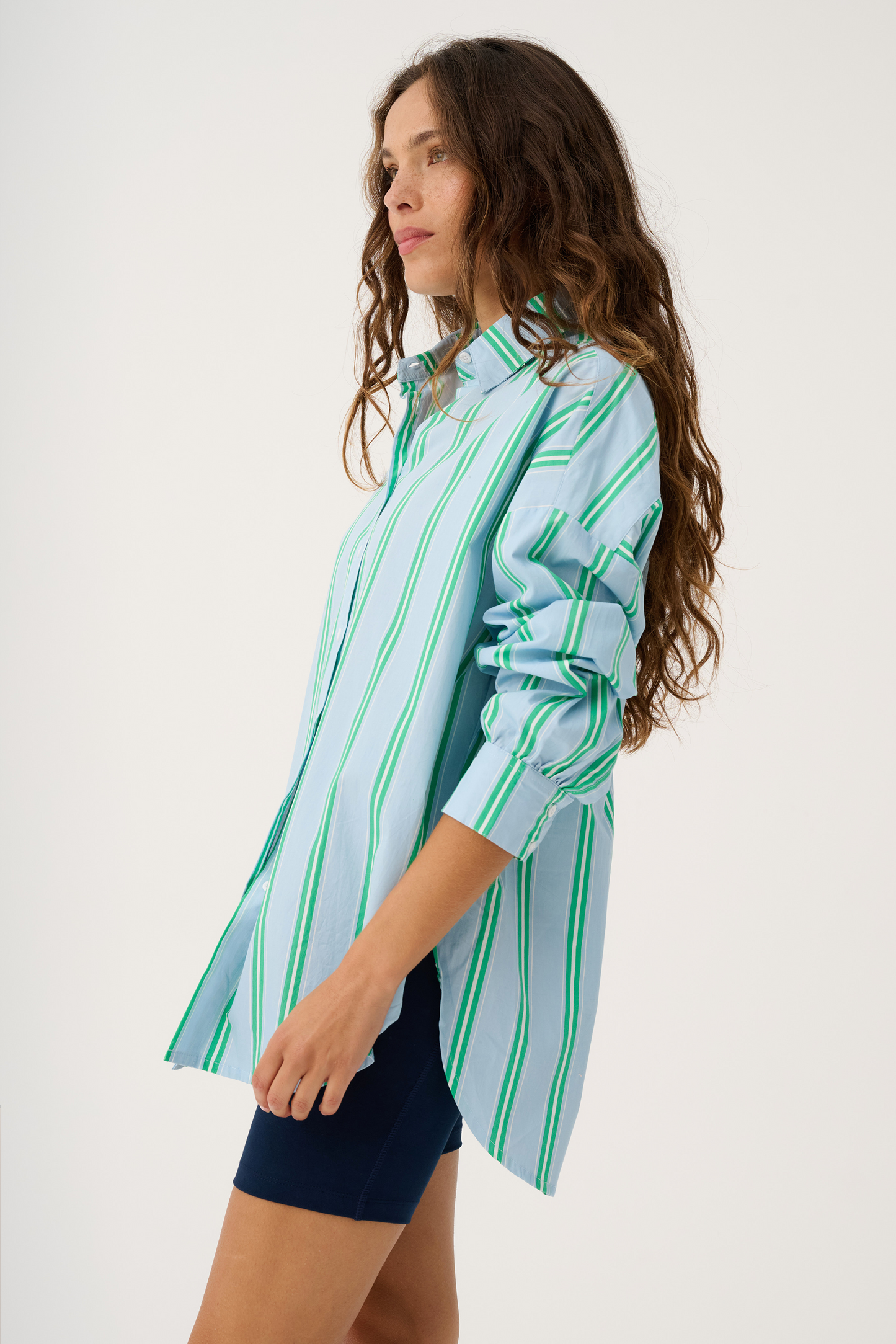 Tammy Shirt, Bouy