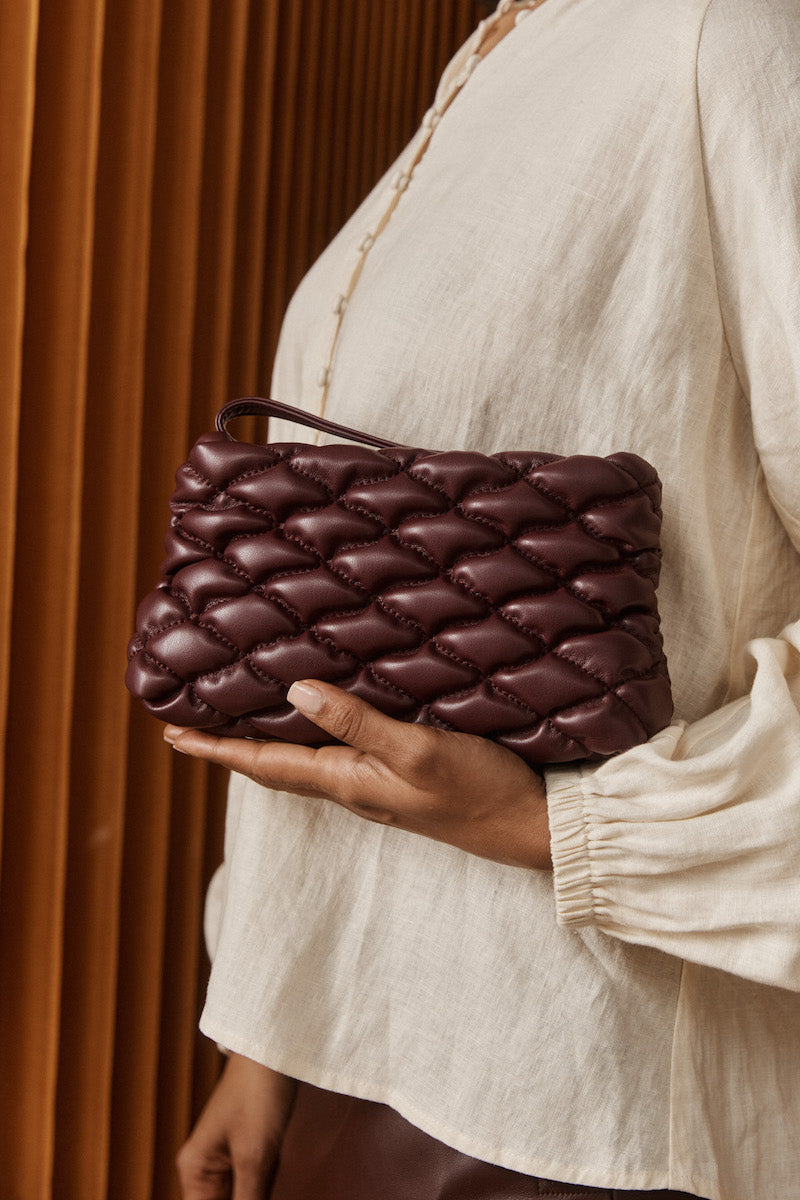 Zala Pouch, Mahogany