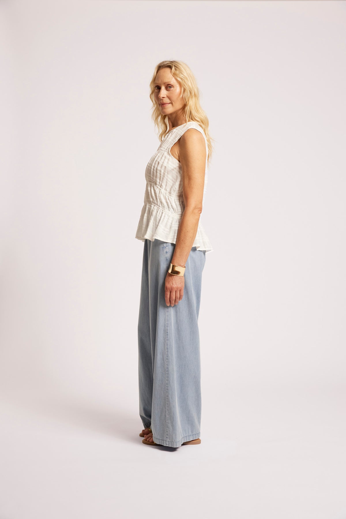 Sovana Tank, White