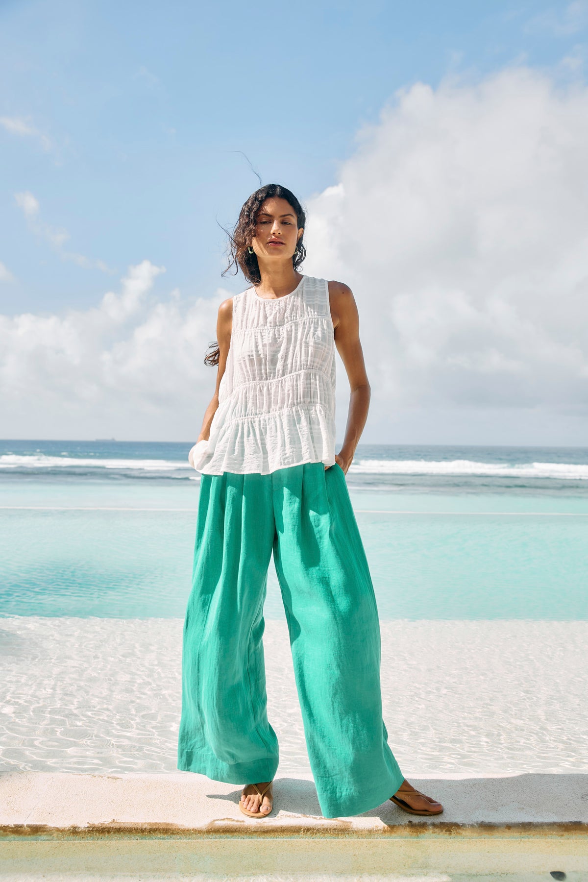 Sovana Tank, White