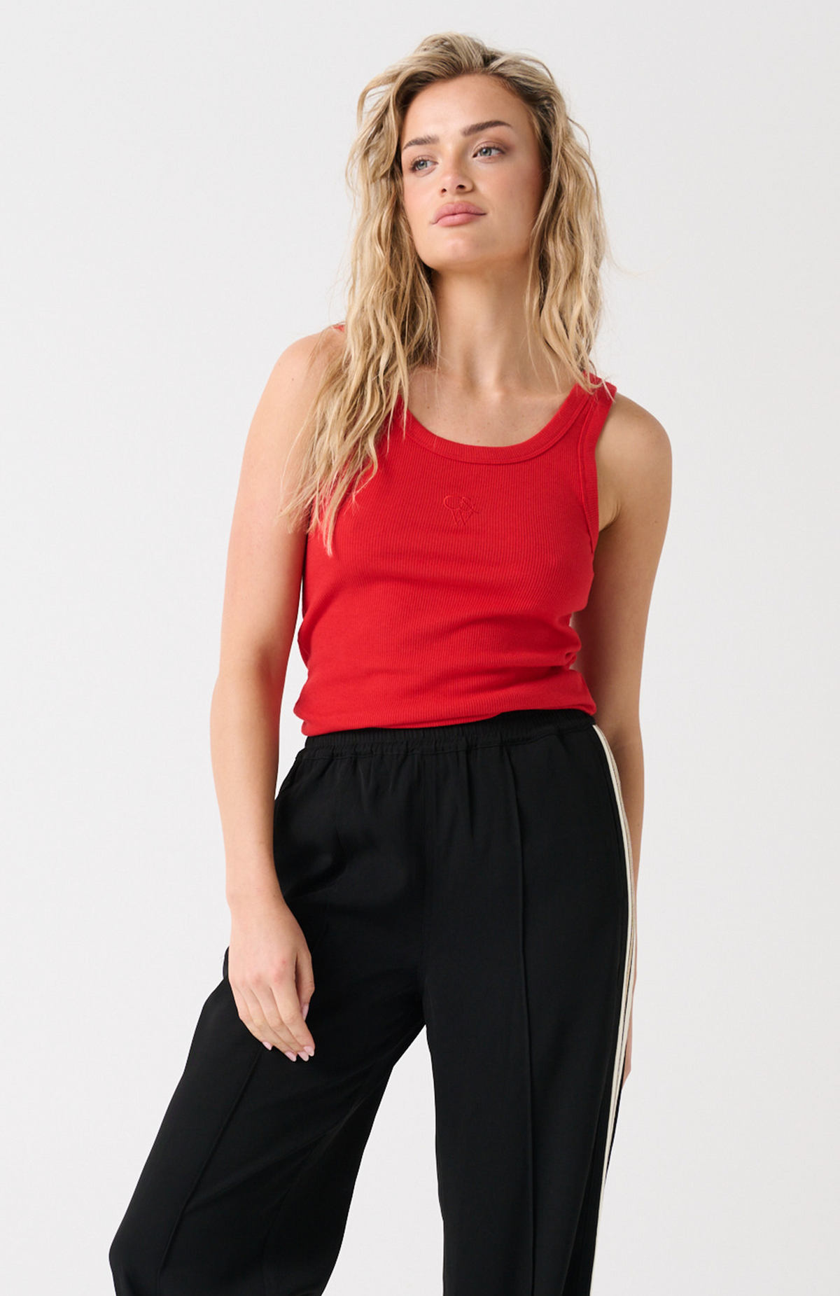 Nico Tank, Red