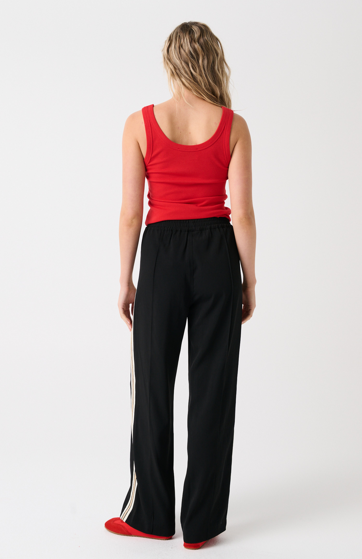 Nico Tank, Red