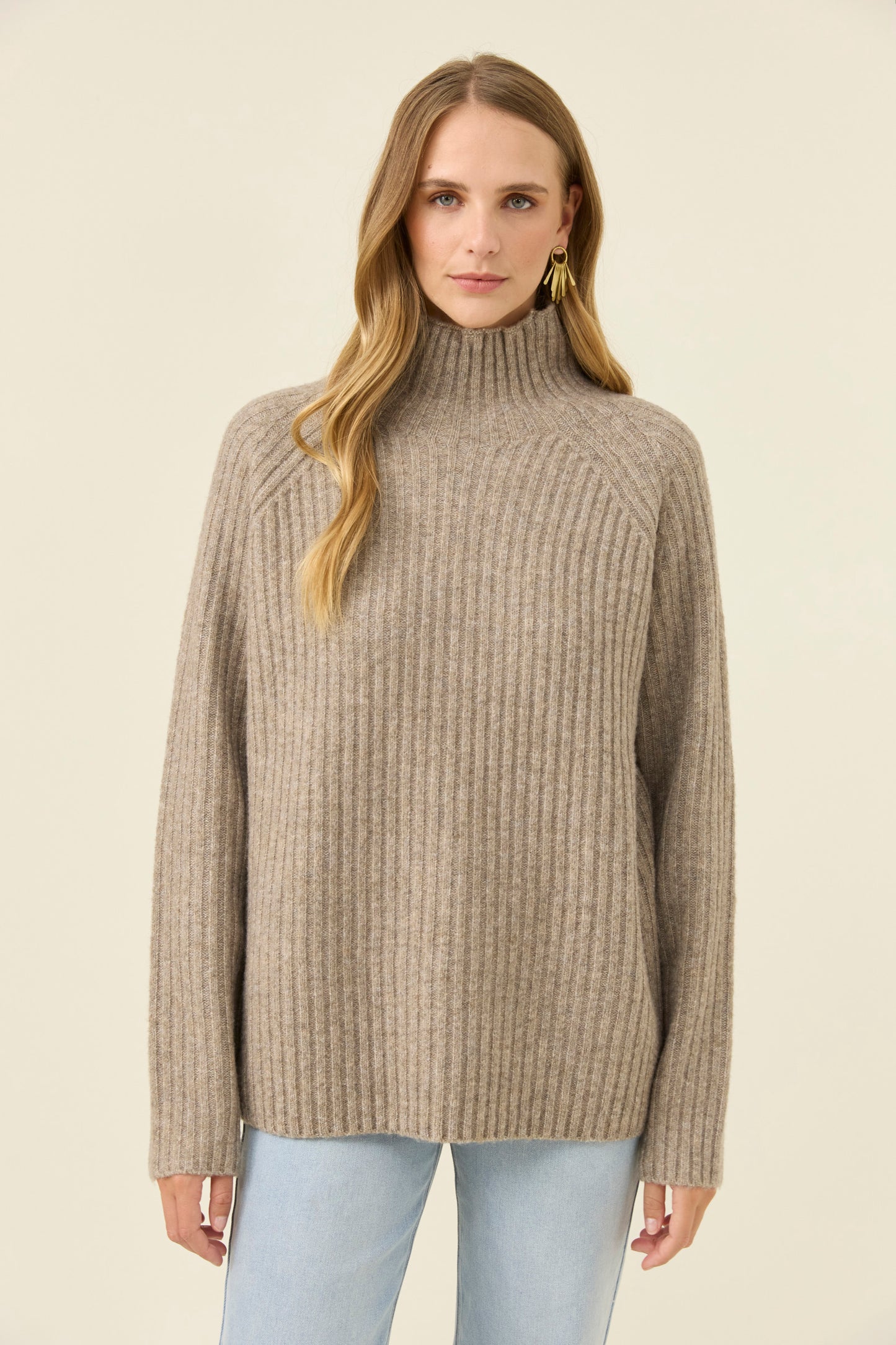 Miru Jumper, Stone