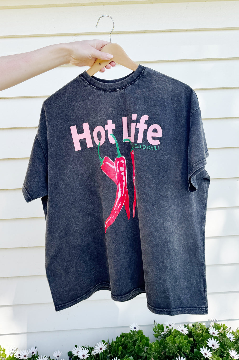 Hot Life Tee, Charcoal