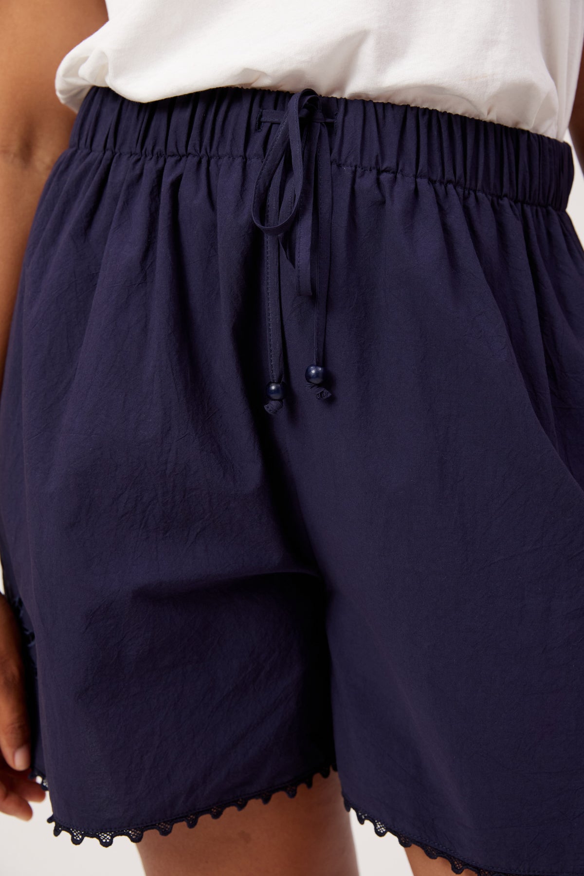 Larissa Broderie Short, Navy