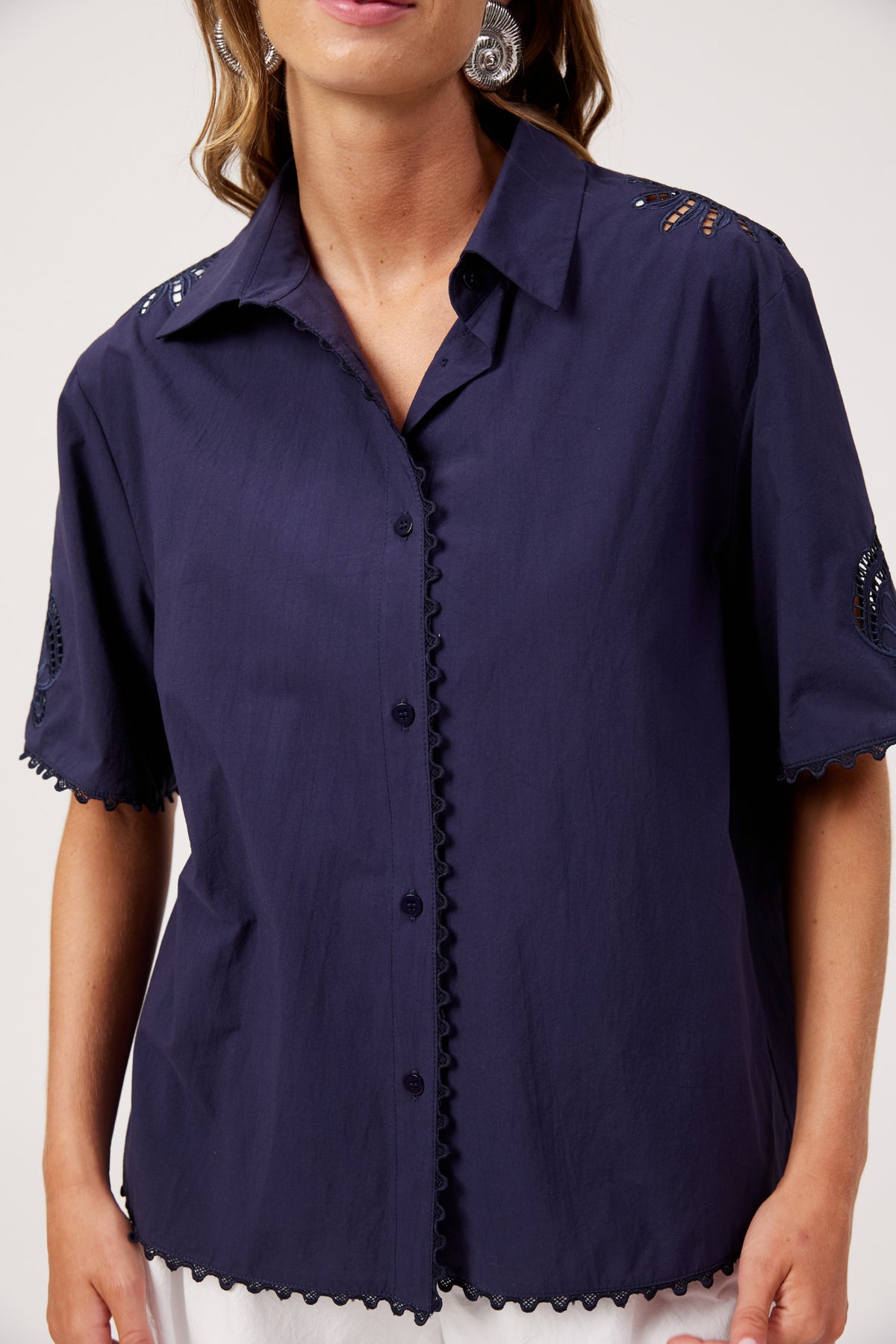 Larissa Broderie Shirt, Navy