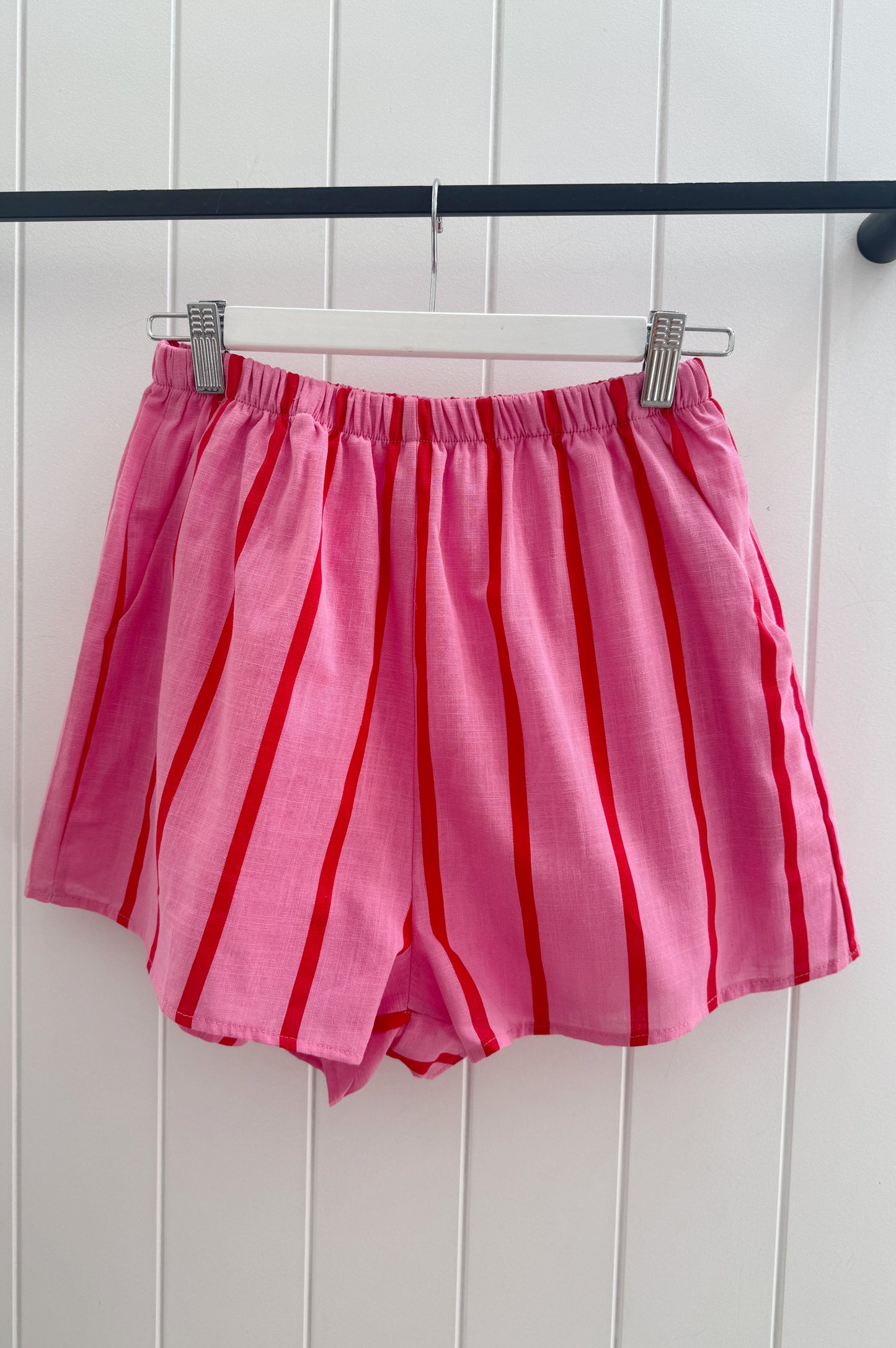 Bergen Shorts, Pink Red