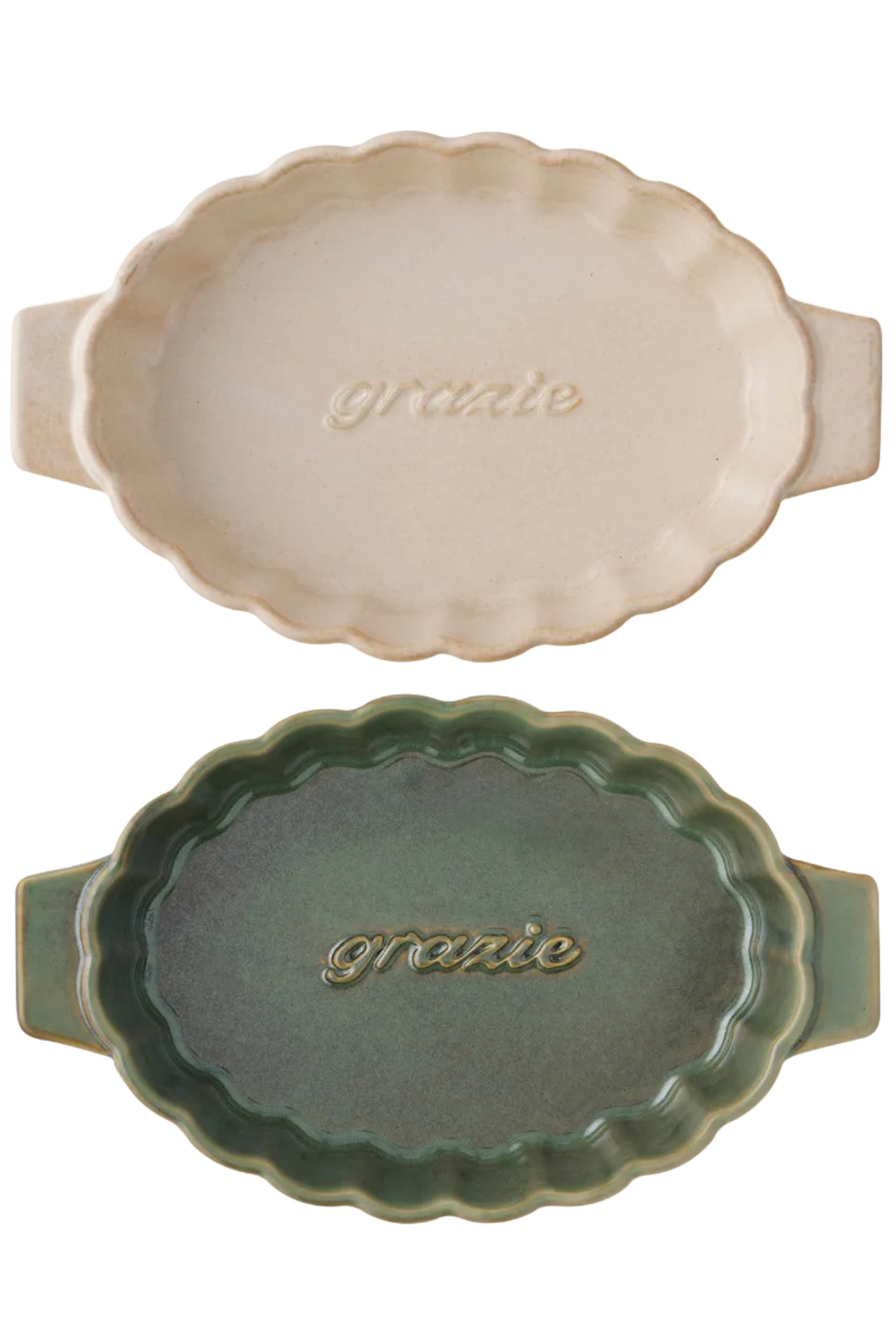 Two ceramic tart tins with scalloped edges and 'grande' branding on a white background.