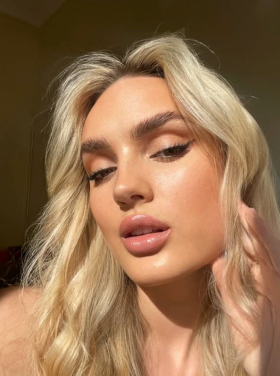 Miss Chloe Toffee Lipstick, Satin