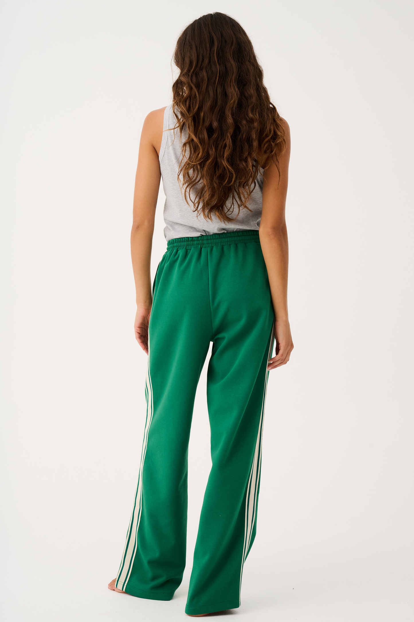 Adeline Pant, Tide